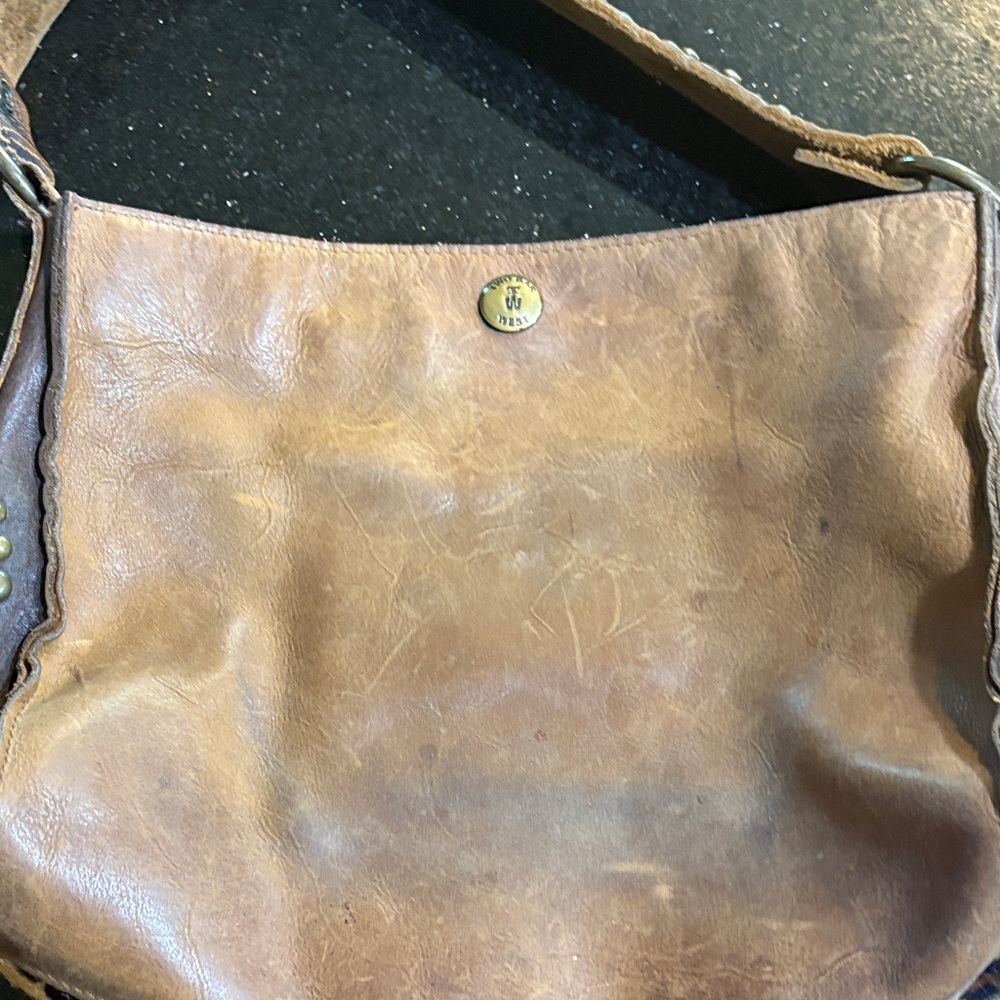 Leopard Pattern Shoulder Bag with Brown Accents - image 4